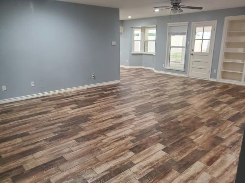 2605 20th St, Texas City, TX 77590-4115