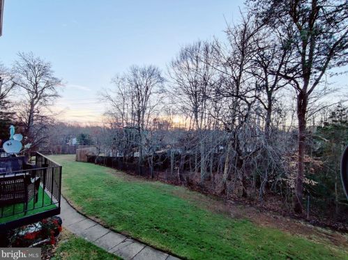 6444 Birch Leaf Ct, Springfield VA  22015-3532 exterior