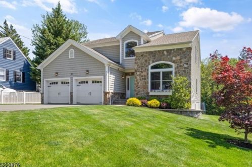 73 Hillside Ave, Berkeley Heights, NJ 07922-1708