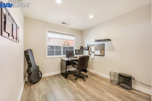 24494 Leona Dr, Hayward CA  94542-1010 exterior