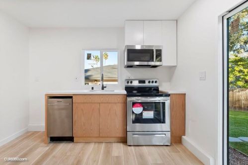 3511 Oliphant St, San Diego CA  92106-1729 exterior