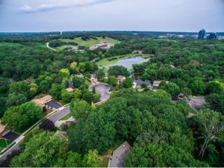 9067 Hyland Creek Cir, Minneapolis, MN 55437-1907