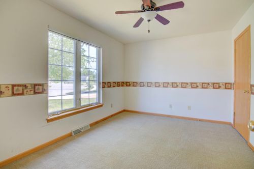 1912 Wexford Ln, Waukesha WI  53186-1252 exterior