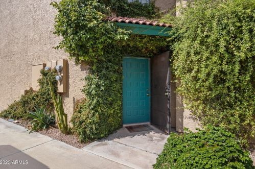 225 1st St, Mesa, AZ 85201-6705
