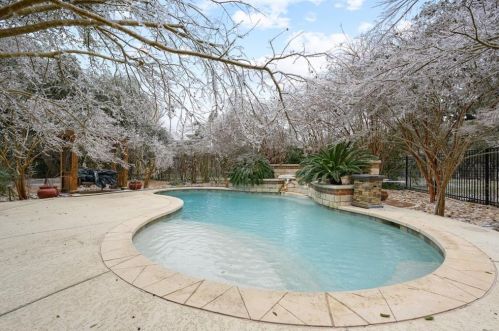 1531 Shinnecock Hl Dr, Georgetown TX 78628-0911 exterior