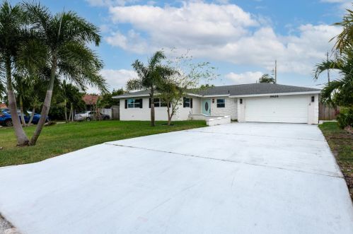 3628 Genevra Ave, Boynton Beach, FL 33436-3105