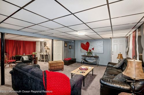 323 Lk Shr Dr, Bricktown NJ 08723-6013 exterior