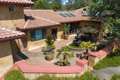 3075 Hendricks Rd, Lakeport CA  95453-8416 exterior