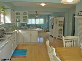 239 6th St, Brigantine City NJ  08203-2503 exterior