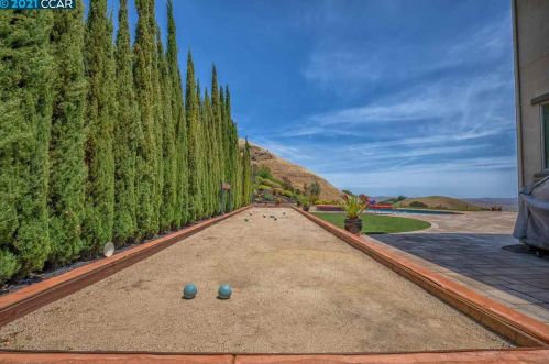 1033 Hawkshead Cir, San Ramon CA 94583-6004 exterior