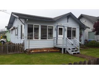 795 Myrtle Ave, Winchester Bay OR  97467-1444 exterior