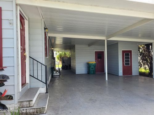 917 Fir St, Sebastian, FL 32976-7325