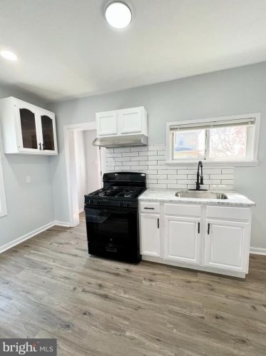 820 Bergen St, Gloucester NJ  08030-1541 exterior