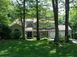 5 Stonefield Dr, Waterbury CT  06712-1744 exterior