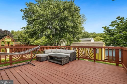 13461 Princedale Dr, Woodbridge VA  22193-3865 exterior