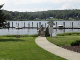 7 Whitehall Lndg, Mystic, CT 06355-1925