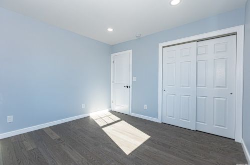 151 Reynolds Rd, West Islip NY  11795-2916 exterior