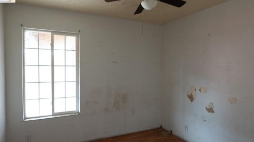 1889 Aberdeen Ct, San Jose, CA 95122-2901