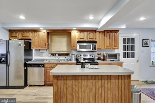 164 Ashley Dr, Shepherdstown WV  25443-4617 exterior