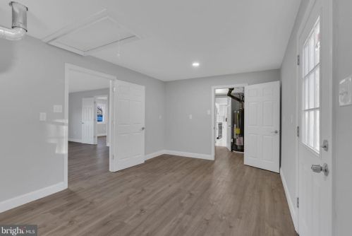 83 Hamilton Ln, Willingboro NJ  08046-1704 exterior