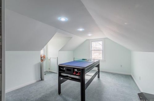 996 Hartford Tpke, Waterford CT  06385-4035 exterior