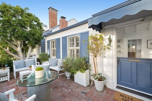 313 Amethyst Ave, Newport Beach, CA 92662-1229