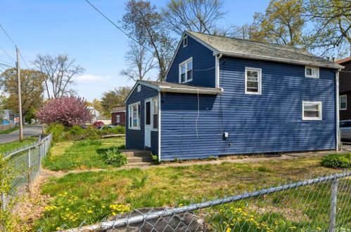 128 Polk St, Bridgeport, CT 06606-3917