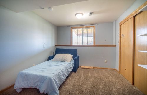 263 Stonefield Dr, Lake Mills WI  53551-1963 exterior