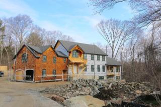 52 Hunting Ln, Sherborn, MA 01770-1307