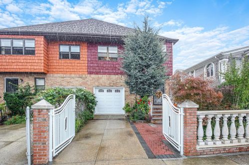 117-27 122nd Pl, Jamaica, NY 11420-2723