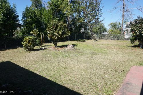 4334 7th Ave, Marianna FL  32446-2037 exterior