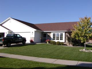 287 Westbrook Dr, Oshkosh, WI 54904-7821
