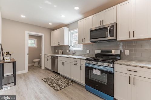 602 Salem Ave, West Deptford NJ  08096-3118 exterior