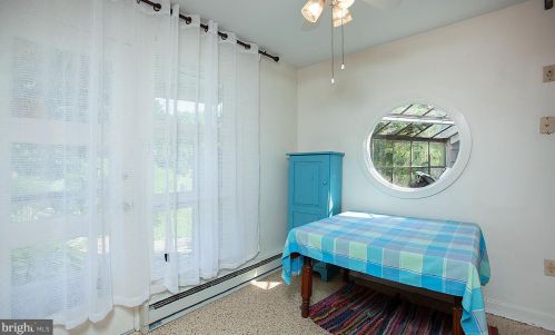 252 Redwood St, Hummelstown PA  17036-2619 exterior