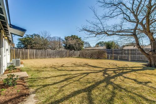 911 Greenbriar Ln, Richardson TX 75080-3004 exterior