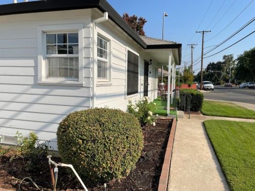 921 Hutchins St, Lodi CA  95240-5242 exterior