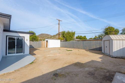 9409 4th Ave, Phoenix AZ  85021-2410 exterior