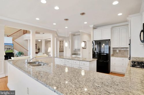 315 Lewis Washington Dr, Charles Town WV  25414-5666 exterior