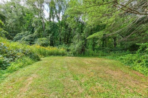 161 Heritage Rd, Putnam CT  06260-2737 exterior