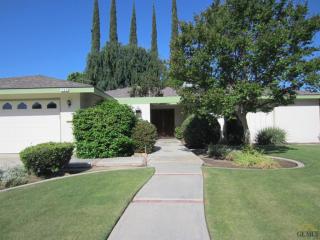 209 Carr St, Bakersfield, CA 93309-1966