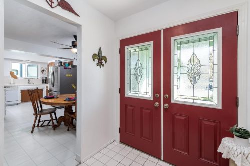 1412 Cottonwood St, Woodland CA  95695-5167 exterior