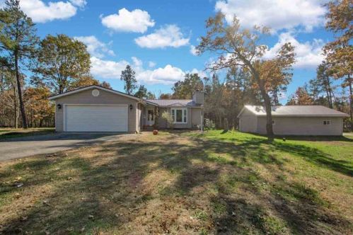 821 Rugby Ct, Nekoosa, WI 54457-9145
