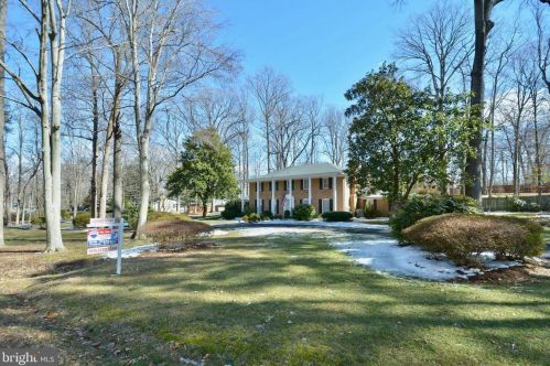 3240 Riverview Dr, Triangle, VA 22172-1423