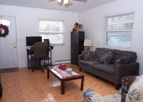 223 Hampton Ave, Manor Park, NY 11950-4017