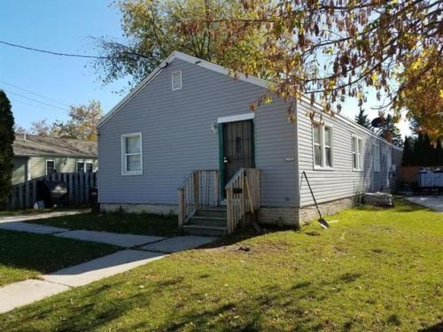 3721 Dale St, Manitowoc, WI 54220-4205