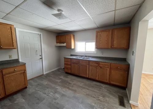 593 Forest Ave, Fond Du Lac, WI 54935-3942