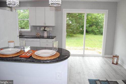 2065 Geoffrey Dr, Willow Grove PA  19090-2217 exterior