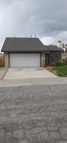 29408 Plymouth Rd, Santa Clarita, CA 91384-3566