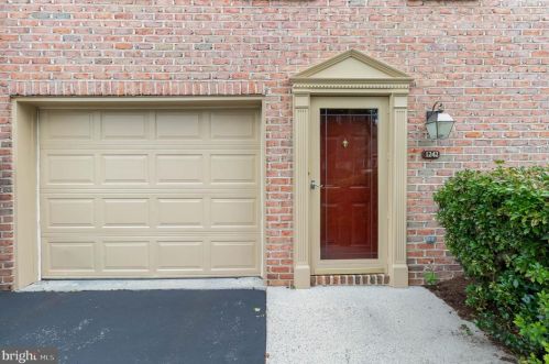 1242 Timber View Dr, Navy Sup Dpt, PA 17050-9148