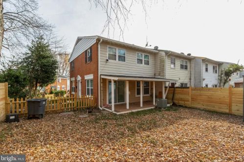 14688 Pinon Ct, Woodbridge VA  22191-3130 exterior